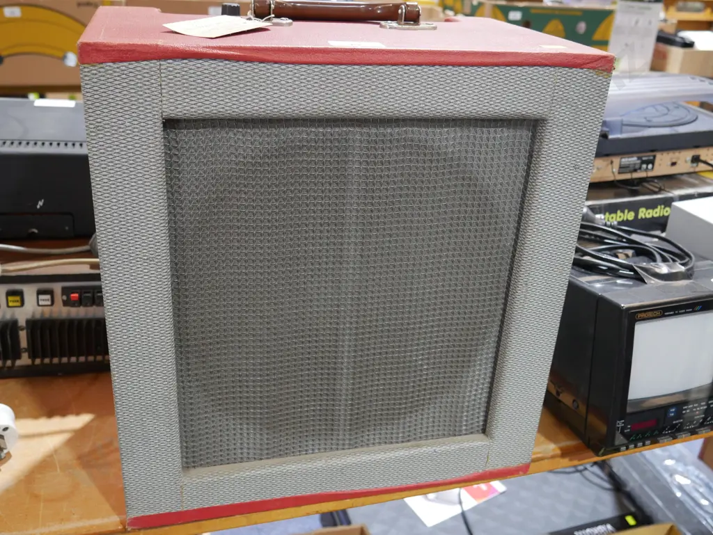 Vintage guitar AMP Image 1++