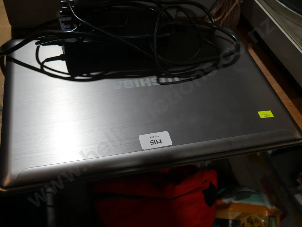 Toshiba laptop Image 1++