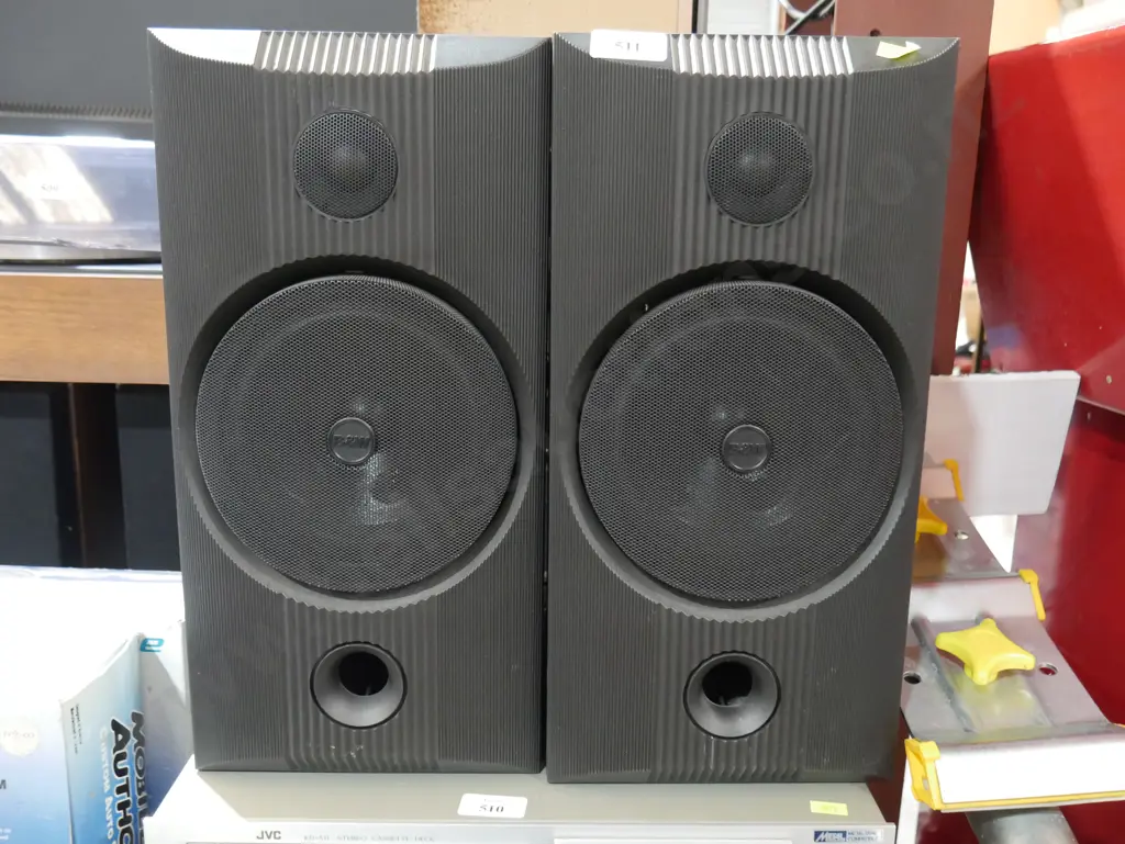 B&W speakers Image 1++