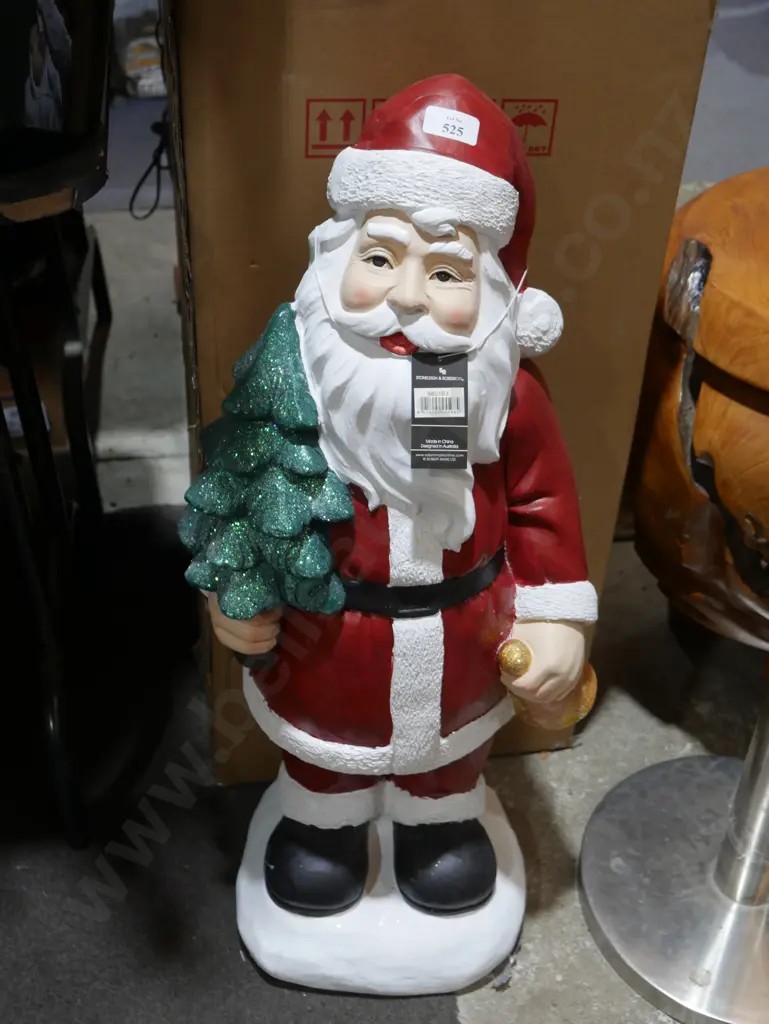 Santa statue Image 1++