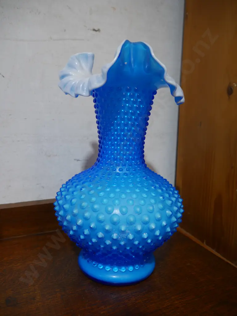 Blue glass vase Image 1++