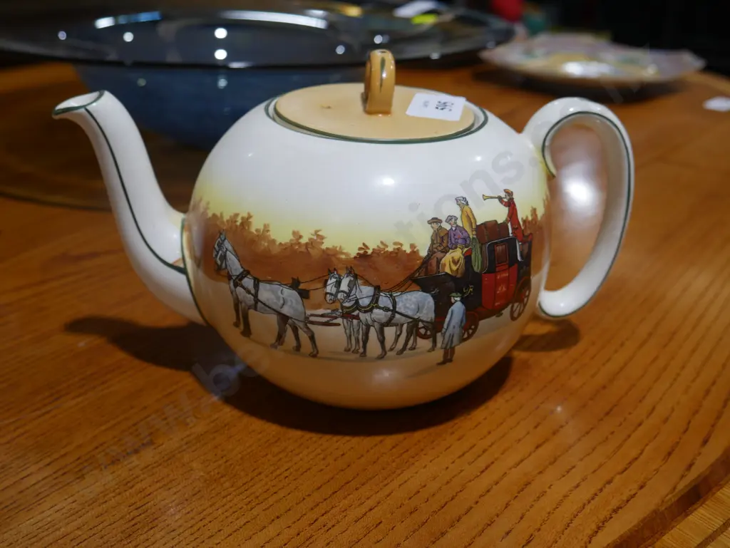 Royal Doulton teapot Image 1++