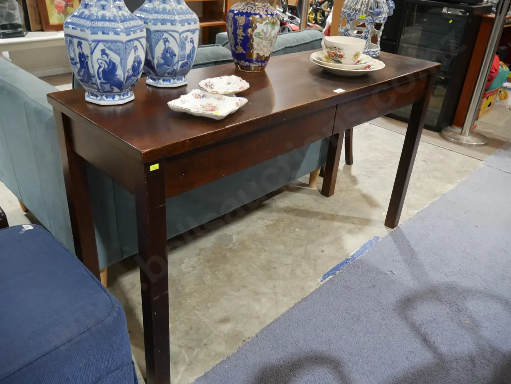Hall table Image 1++