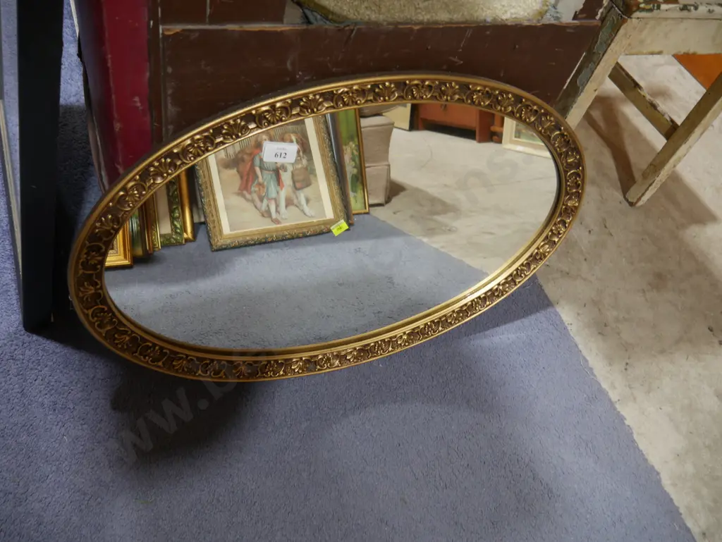 Oval mirror Image 1++
