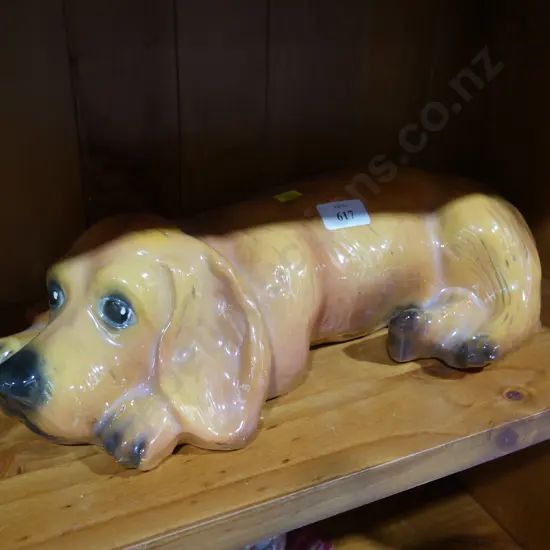 Porcelain dog