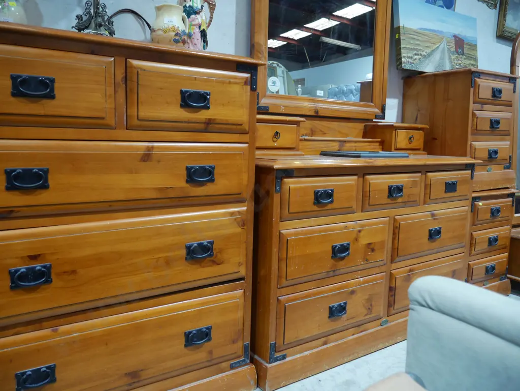 4 piece bedroom suite Image 1++