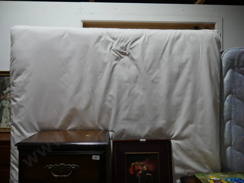 Queen base and mattress Image 1++