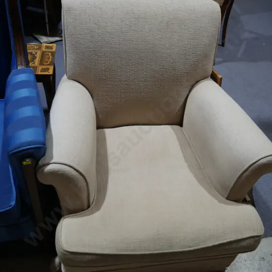 Arm chair