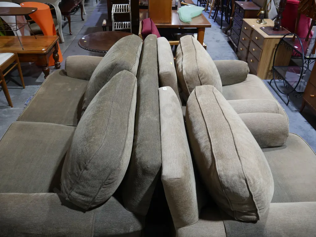 Lounge suite Image 1++