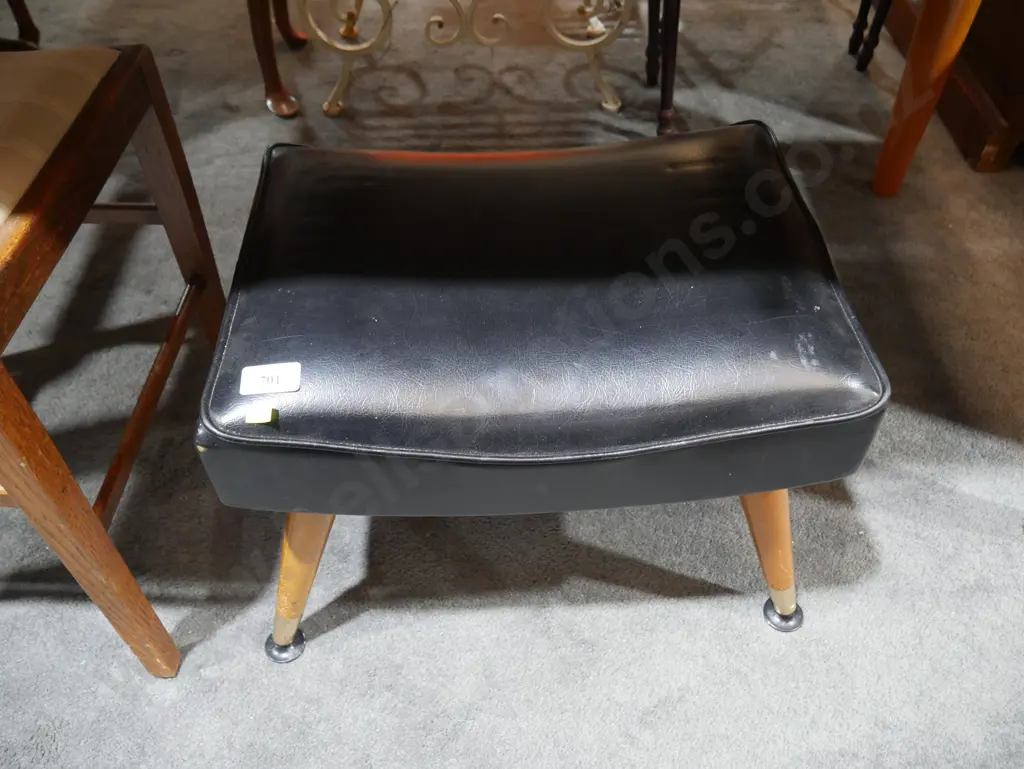 Vinyl stool Image 1++