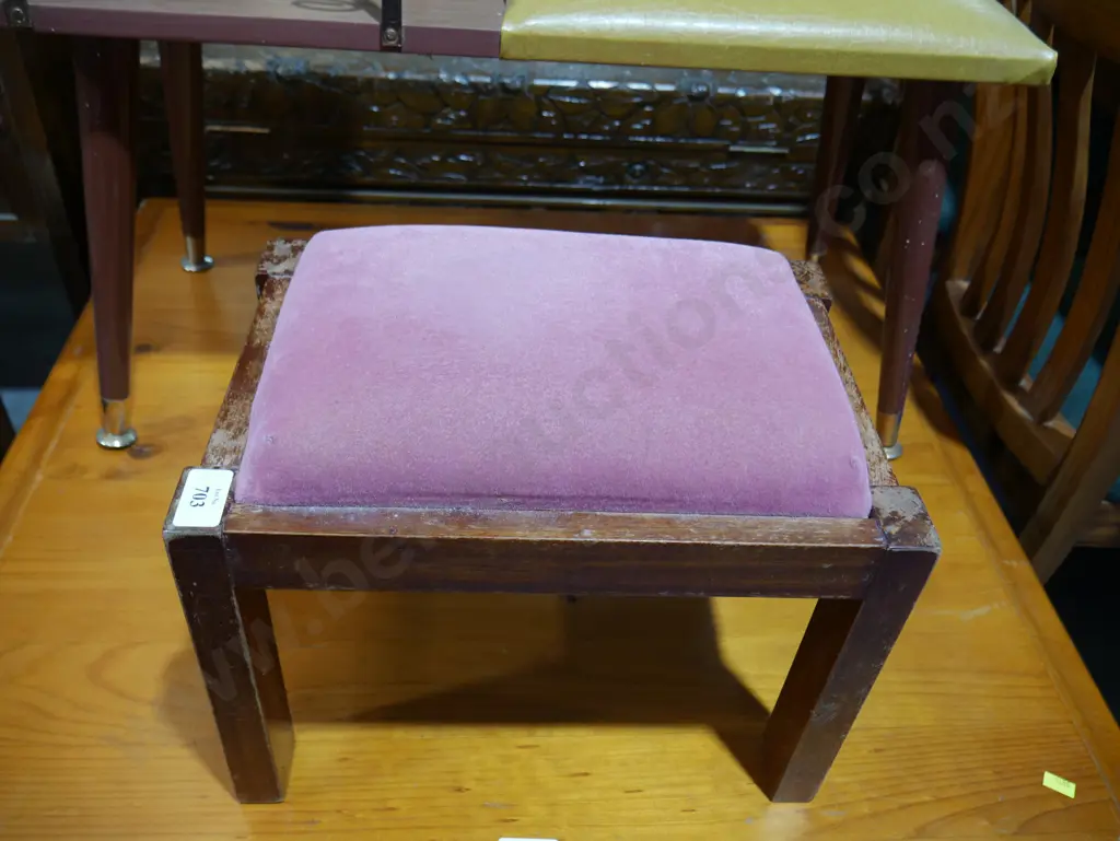 Foot stool Image 1++
