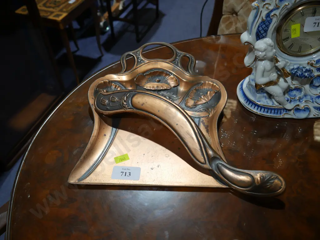 Copper brush and tray Image 1++