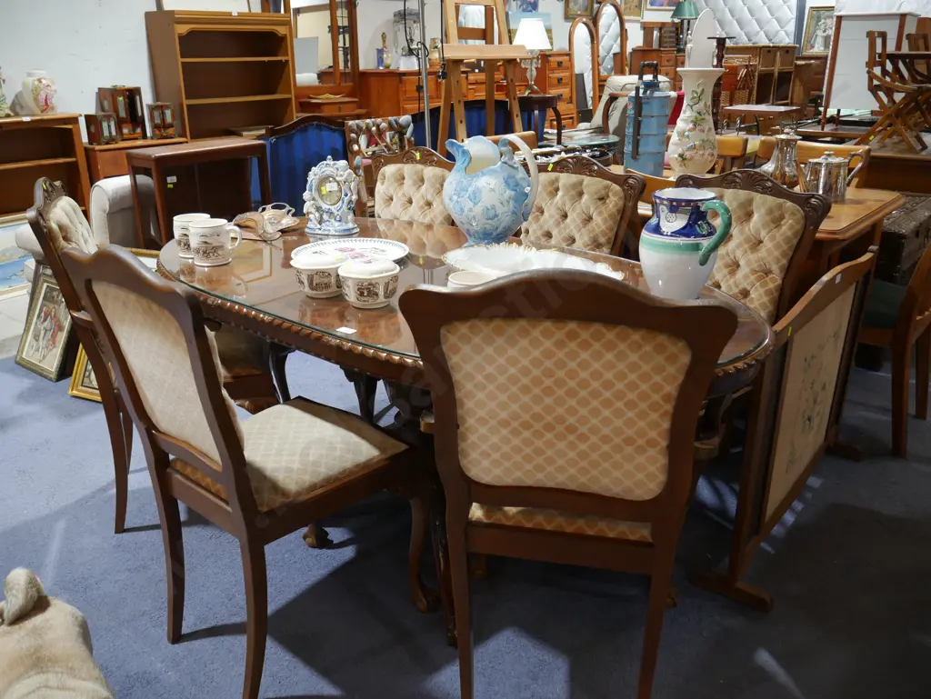 Walnut table and 6 chairs Image 1++