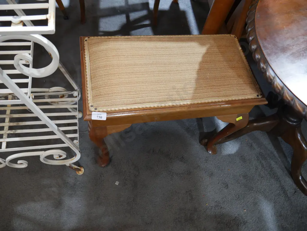 Stool Image 1++