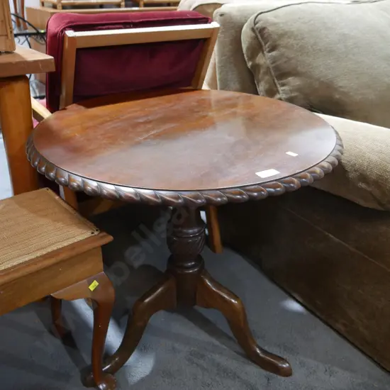Wine table