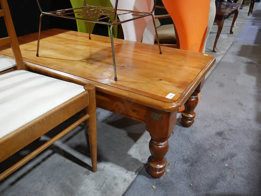 Wooden coffee table Image 1++