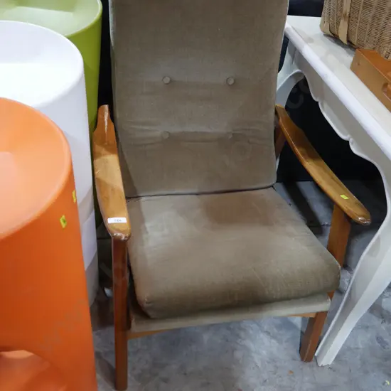 Arm chair