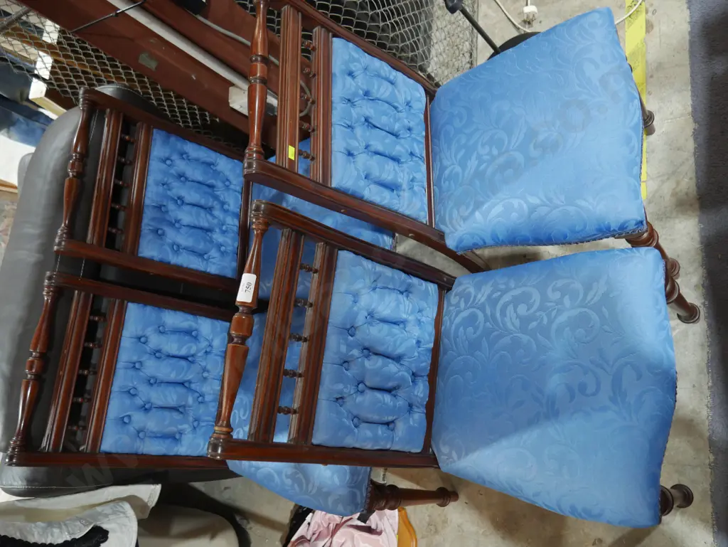 4 EDW chairs Image 1++