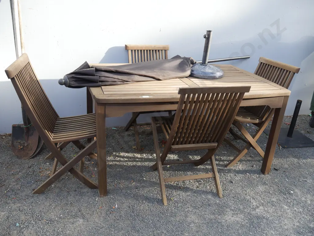 Outdoor table and 6 chairs, plus umbrella Image 1++