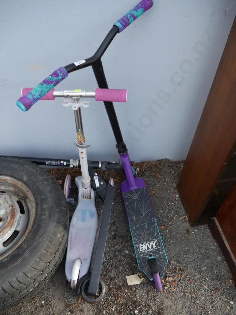 3 scooters Image 1++