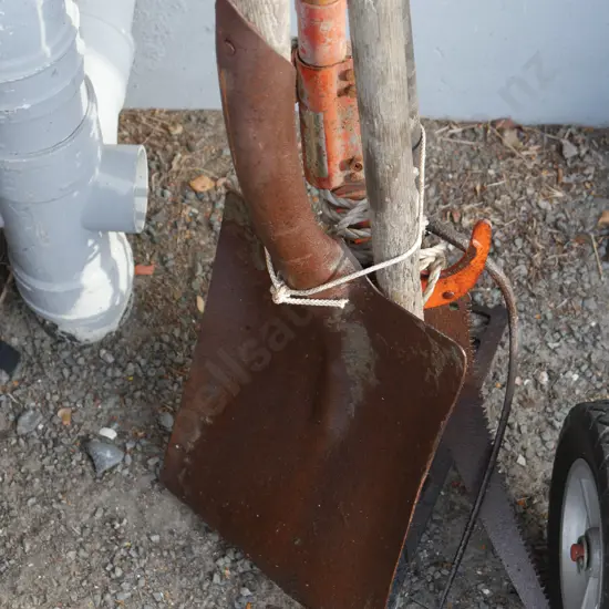 Garden tools