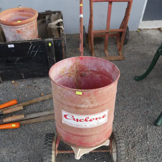 Seed spreader