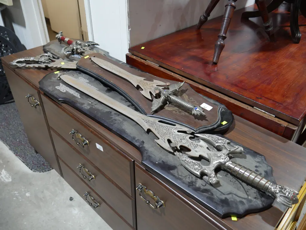 Assorted display swords Image 1++
