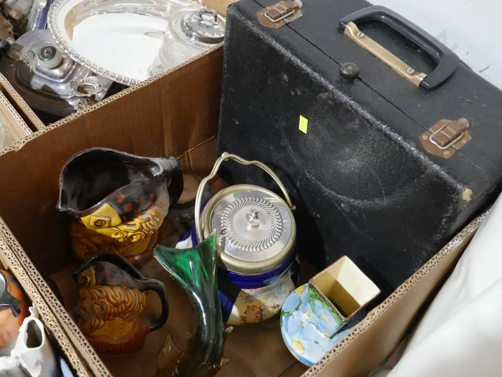 Whisky jugs, glass fish etc Image 1++