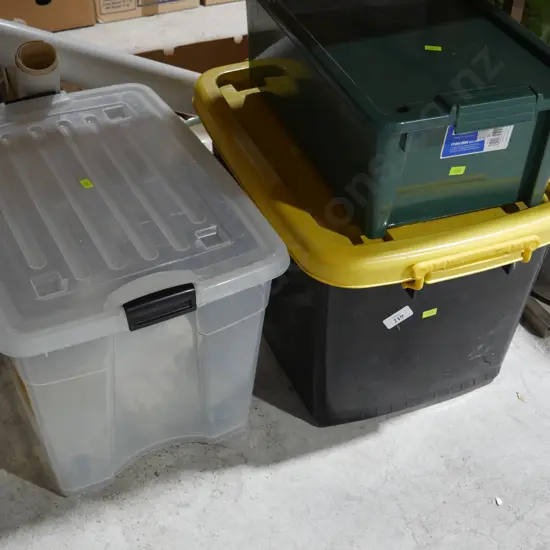 Plastic storage containers
