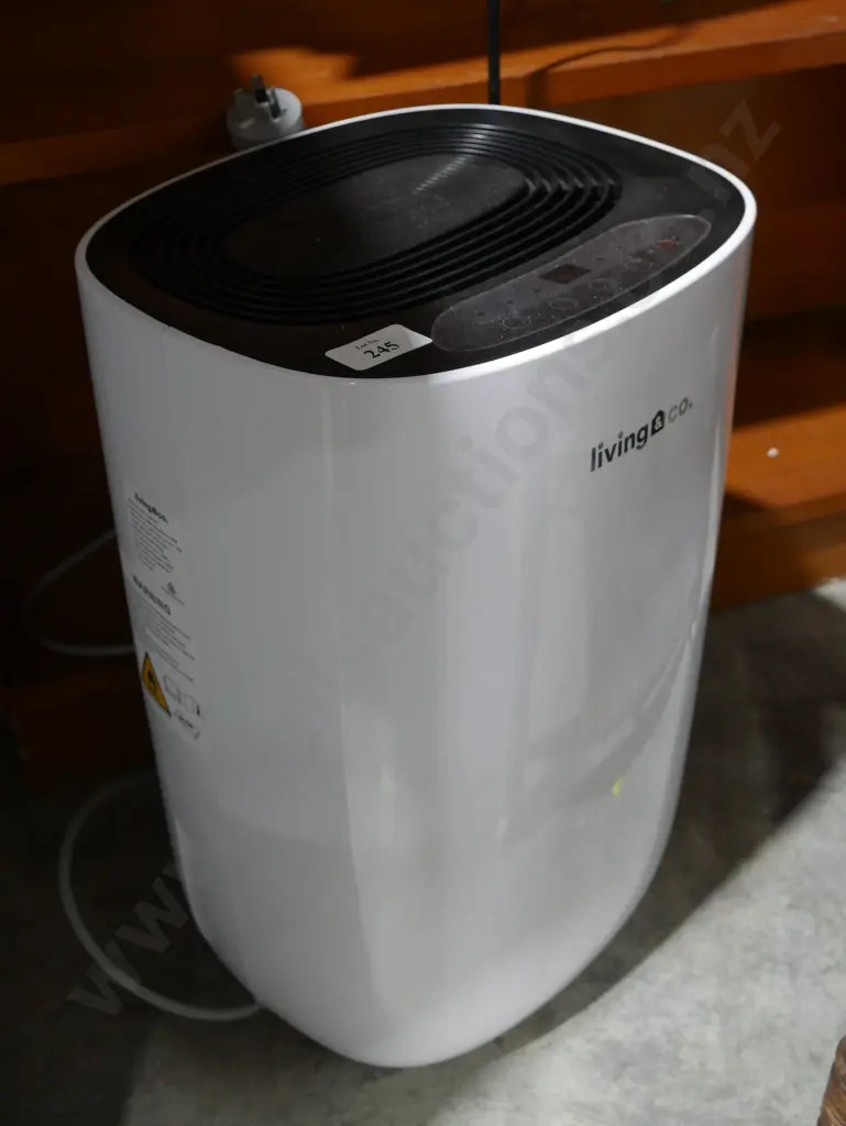 Living & co dehumidifier Image 1++