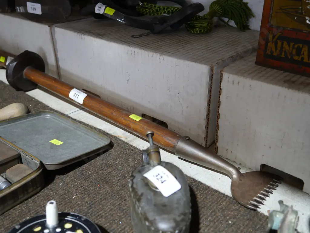 Ice scraper Image 1++