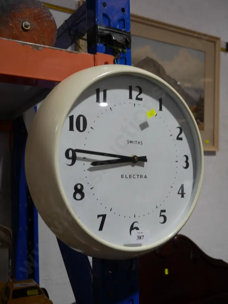 Wall clock Image 1++