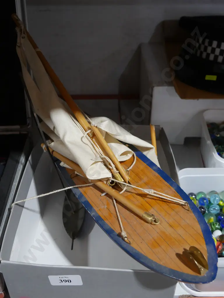 Model yacht Image 1++