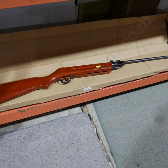 Air rifle