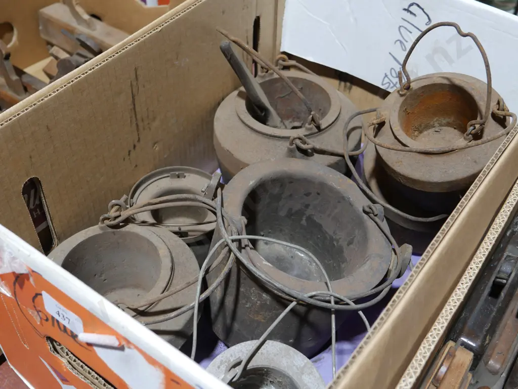 Glue pots Image 1++