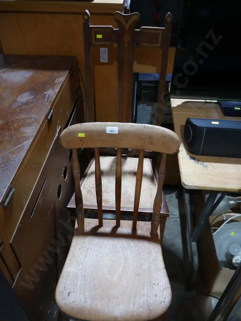 2 dining chairs Image 1++