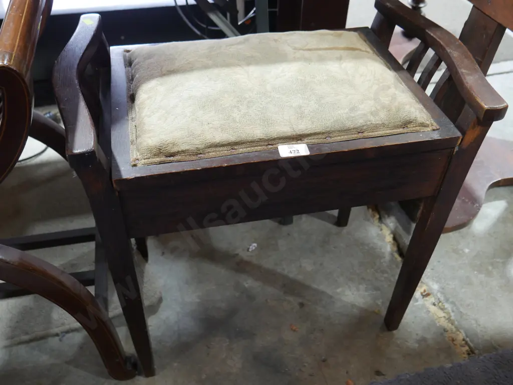 Piano stool Image 1++