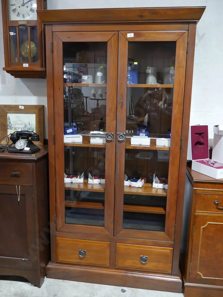 Display cabinet Image 1++