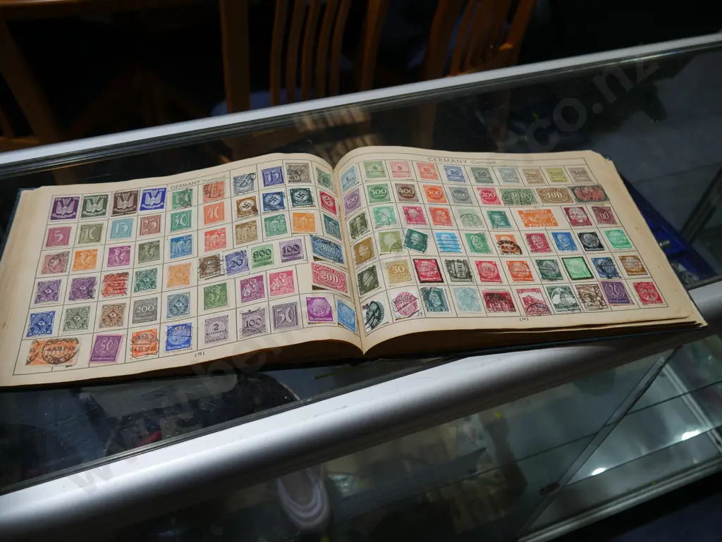 Stamp album Image 1++