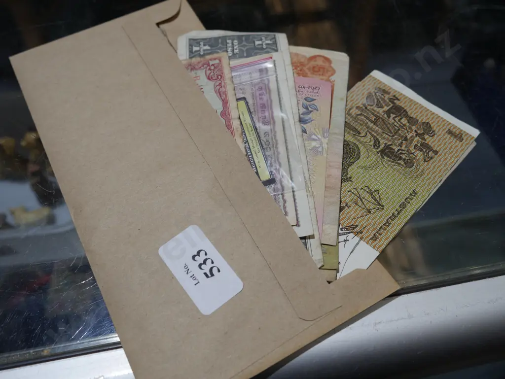 World banknotes Image 1++