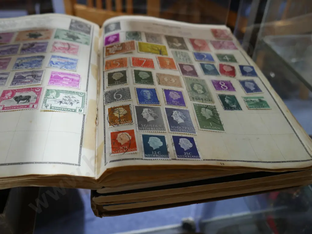 Stamp albums Image 1++