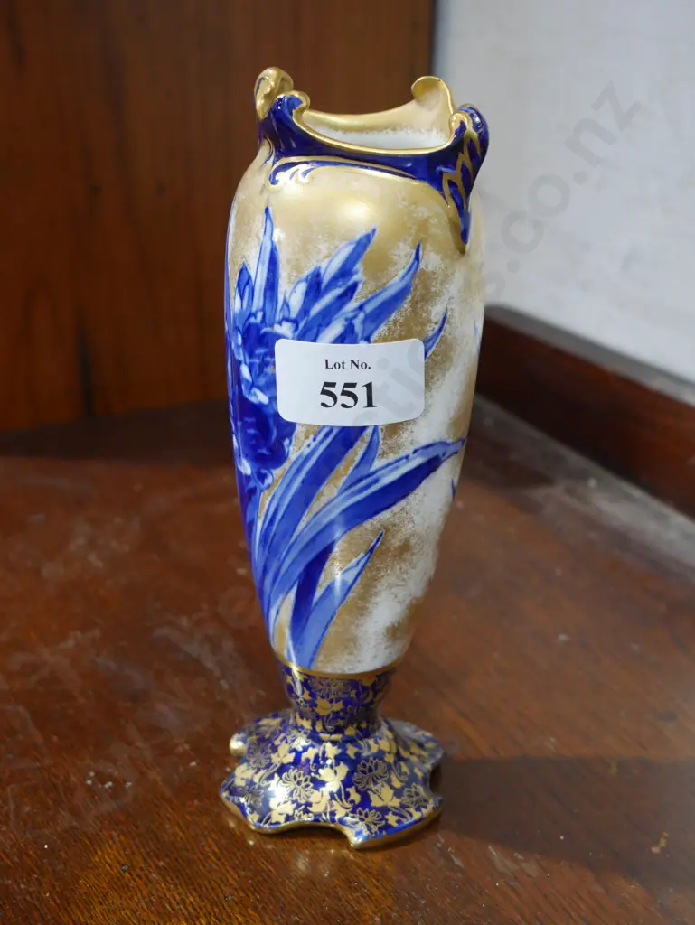 Royal Doulton vase Image 1++