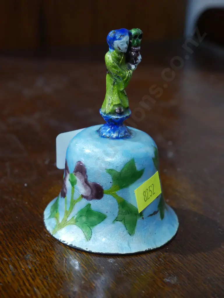 Metal bell Image 1++