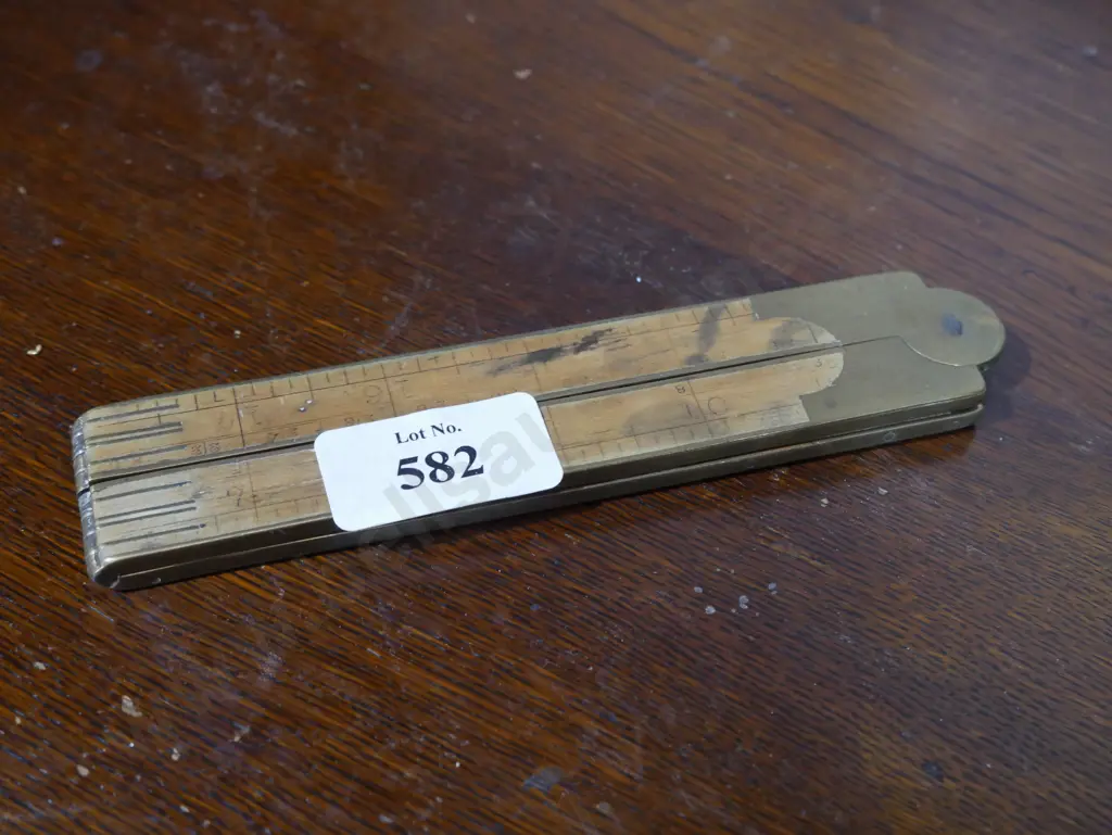 2 foot folding boxwood rule Image 1++