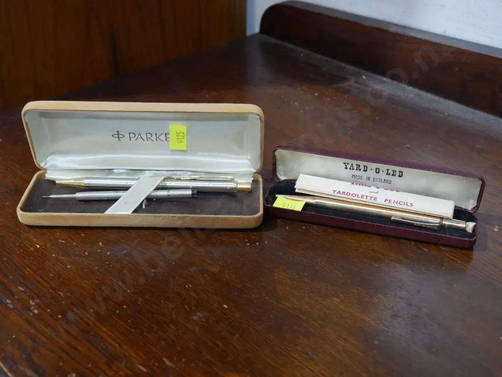 Boxed vintage pens Image 1++