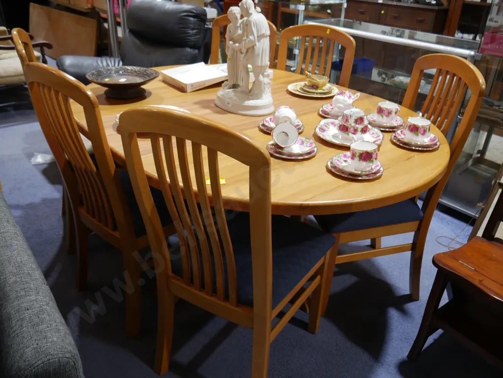 Dining table 6 chairs Image 1++