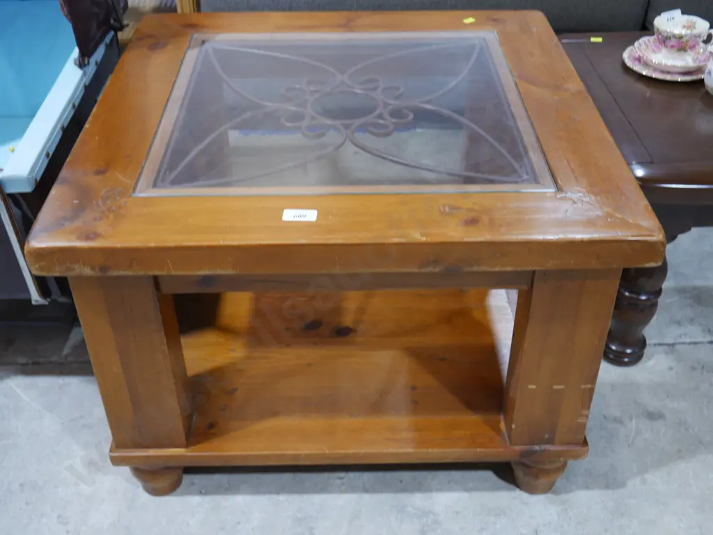 Coffee table Image 1++