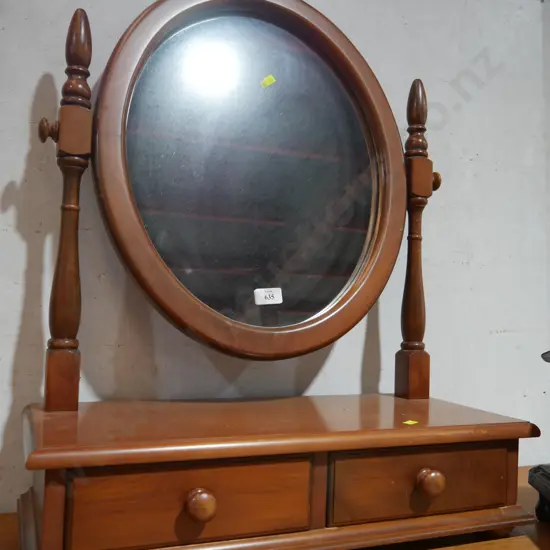 Duchess mirror