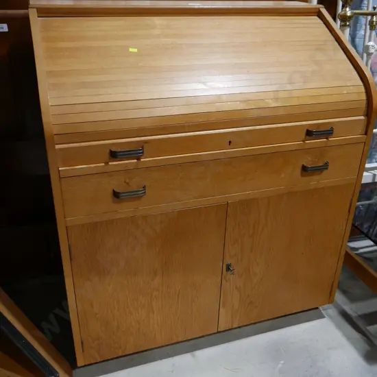 Roll top desk