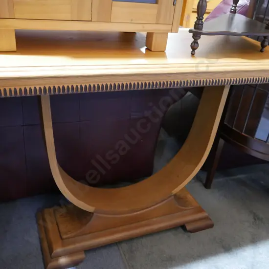 Hall table